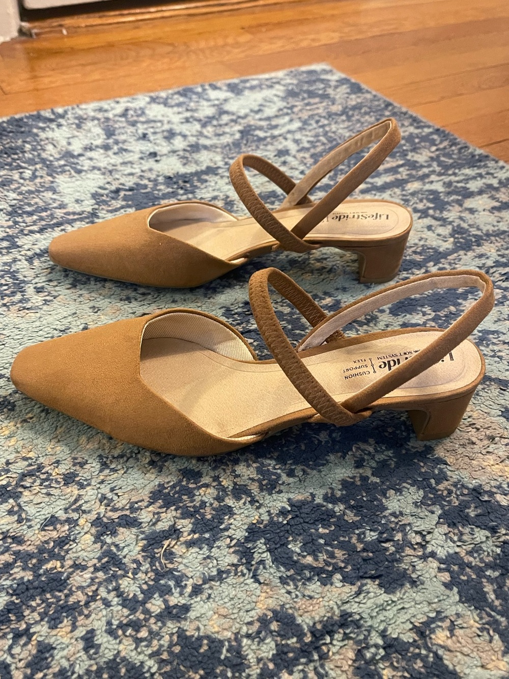 Lifestride Women’s Lainey Strappy Sandal
